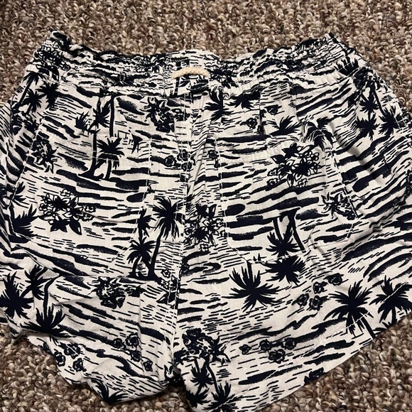 NWT linen beach shorts - Picture 7 of 7